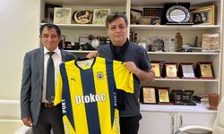 ‘İyi ki Varsınız FİB Haber!’ Dedi, Fenerbahçe Formasını Takdim Etti