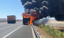 Ankara'dan Nevşehir'e Gelen Yolcu Otobüsü Yandı