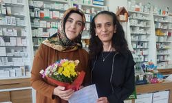 AK Parti Kadın Kollarından Dünya Eczacılar Günü Ziyareti