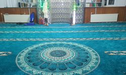 Çakıllı Köyü Yeni Camii’nin Halıları Yenilendi