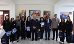 Projeleriyle Ödül Alan Öğretmen ve Öğrenciler, İl Millî Eğitim Müdürü Yusuf Yazıcı'yı Ziyaret Ettiler