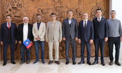 Eğitim-Bir-Sen İl Yönetiminden Rektör Aktekin’e Ziyaret