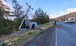 Nevşehir’de Araç Elektrik Direğine Çarptı, 1 Yaralı