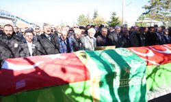 Belediye Başkanı Rasim Arı, Sahir Solmaz’ın Cenaze Törenine Katıldı