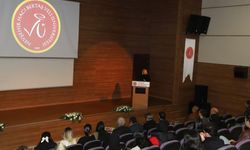 NEVÜ’de “ABD’deki Başarılı Türk Kadınları ve Beyaz Saray Gazeteciliği” Programı Düzenlendi