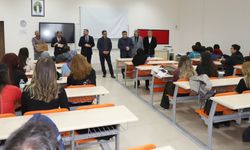 Rektör Aktekin, İngilizce ve Almanca Bölümü 1. Sınıf ve Hazırlık Eğitimi Alan Öğrencilerle Bir Araya Geldi