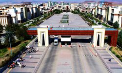 Rektör Aktekin 2025-YDS/2’ye Girecek Adaylara Başarılar Diledi