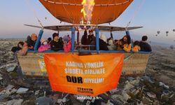 Kapadokya’da Balonlarla Kadına Şiddete Karşı Sessiz Çığlık