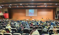 Nevşehir’de “Allah Rasulü'nden Ailemize Mesajlar” Konferansına Yoğun İlgi