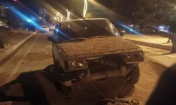 Kozaklı Kaplıcalar Bölgesinde Kaza: Araç Kum Yığınına Çarptı