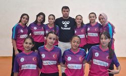 Derinkuyu’nun Yıldız Kızları Voleybolda Fırtına Gibi