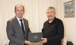 Uçhisar Belediye Başkanı’ndan Öğretmenler Günü Sürprizi