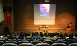 Çin Dili ve Edebiyatı Öğrencileri, Profesyonel Çince Turist Rehberi Sultan Görkem ile Buluştu