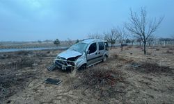 Nevşehir’de Takla Atan Araç Tarlaya Uçtu: 1 Yaralı