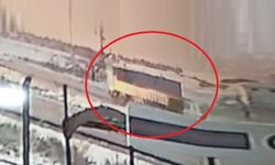 Nevşehir'de Tırın şarampole yuvarlandığı anlar kamerada