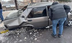 Nevşehir Uçhisar’da Otomobil Ağaca Çarptı