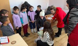 Kızılay’dan Köy ve Belde Okullarındaki Öğrencilere Kışlık Giyim Yardımı!