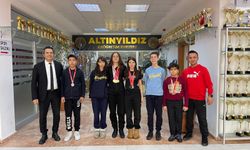 Kulaçlar Altınyıldız İçin Attı