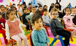 Nar Kasabası’nda Miniklere Kukla Şöleni