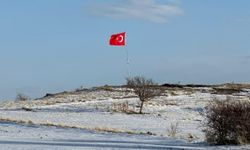 Nevşehir Kavak’ta Milli Duruş: Bayrağı Omuzlayıp Göklere Taşıdılar