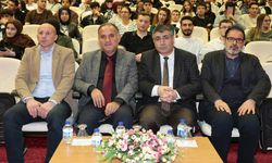 NEVÜ’de “Küresel Çağda Nasıl Bir Gençlik?” Konferansı Düzenlendi