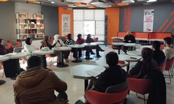 NEVÜ’de "İlerlemeci Tarih" ve "Nebevî Ufuk" Tartışıldı: Modernitenin "Kronolojik Kibri"ne Karşı İslam’ın Zaman Tasavvuru