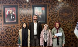 Karapınar’da Kur’an Yarışmalarında Dereceye Giren Öğrencilere Hediye Takdimi