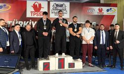 Nevşehirli Öğrenci Türkiye Powerlifting Şampiyonu Oldu