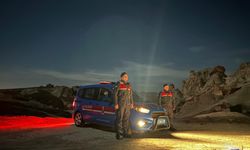 Jandarma’dan Kapadokya Paylaşımı: “Gecenin Karanlığında Bir Işık Yanar”