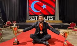 Rusya’da Zirve Türkiye’nin: Nevşehirli Milli Kuaför Volkan Aydın’dan Büyük Başarı