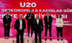 Nevşehir Belediyesi SK Güreşçilerinden Türkiye Dereceleri