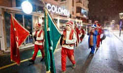 Mehteran Takımı Marşlar Çalarak Osmanlı Geleneğini Sürdürüyor