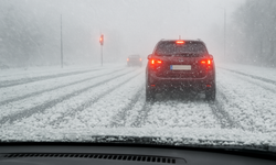 Nevşehir'de 'dolu' sürprizi: Sürücüler zor anlar yaşadı