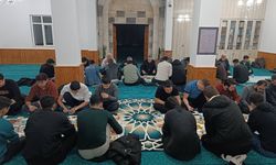 Nevşehir’de KYK öğrencileri oruçlarını camide açtı