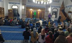 Nevşehir TOKİ Camii'de çocuklara bayram harçlığı dağıtıldı