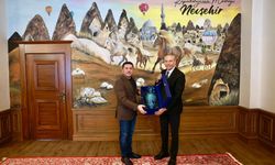 TÜRSAB Başkanı Bağlıkaya Nevşehir'de Başkan Arı İle Görüştü