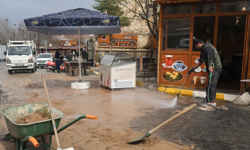 Çavuşin’de Yağış Sonrası Esnaf Tepkili: “Her Yağmurda Aynı Manzara, Çözüm Bekliyoruz”