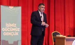 Rektör Aktekin, İhtisas Akademi’de “Kültürel İktidar” Üzerine Konuştu