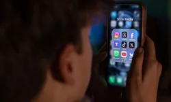 Sosyal Medyaya 15 Yaş Sınırı Getiren Teklif Yasalaştı