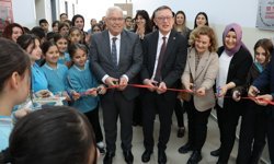 Sultan Alparslan İlkokulu ve Ortaokulunda 100. Yıl Cumhuriyet Kütüphanesi Açıldı