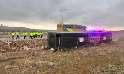 Nevşehir’den Ankara’ya Giden Yolcu Otobüsü Devrildi: 19 Yaralı
