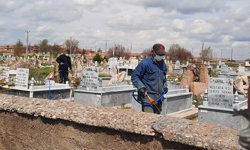 Akpınar Köyü’nde Planlı Ot İlaçlama Çalışmaları