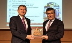 Cumhurbaşkanı Başdanışmanı Erhan, NEVÜ’de Uluslararası Politika ve Türkiye”yi Anlattı