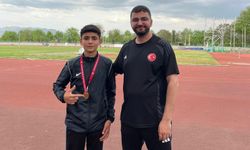 Kaymaklı Atatürk Ortaokulu Öğrencisi Hüseyin Efe Ertaş Türkiye Şampiyonu Oldu