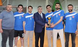 NEVÜ’de Geleneksel 15. Spor Şenlikleri Ödül Töreni Düzenlendi
