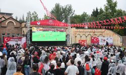 Nevşehirliler tarihi maçı birlikte izledi
