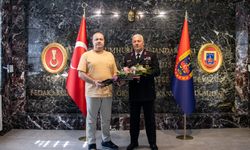 Assuva Başkanı Başbuğ'dan, Jandarma'nın 187. Yılına Çiçekli Kutlama