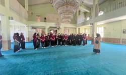Nevşehir'de Anadolu Lisesi Öğrencileri Alibey Camii'nde Manevi Buluşmada Bir Araya Geldi