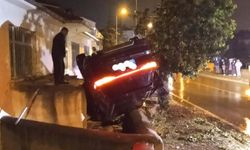 Nevşehir Kozaklı'da Otomobil Evin Bahçesine Uçtu