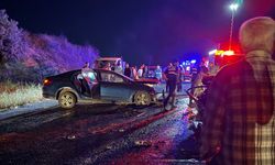 Nevşehir'de Feci Kaza: İki Otomobil Kafa Kafaya Çarpıştı